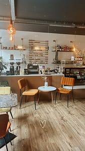 Café Noly à saint germain en laye. Kids frienly. sortie enfants Saint-Germain-en-Laye cafe restaurant